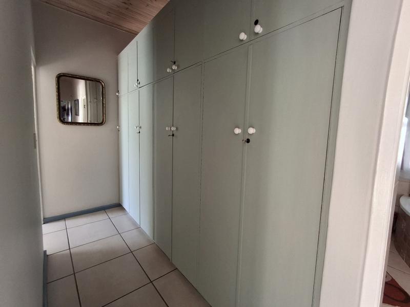 4 Bedroom Property for Sale in Golden Mile Western Cape